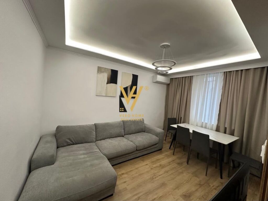 Apartament 2+1 me qera në Rruga e Kavajës, Tiranë, 83 m²