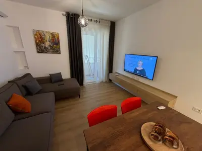 Apartament 2+1 në shitje në Ish Fusha e Aviacionit, Tiranë, 71 m². Foto 8 nga 9