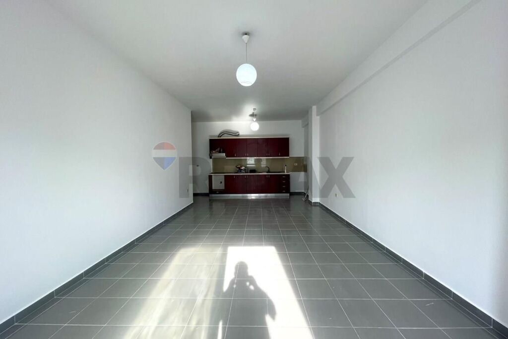 Apartment for sale in Yzberisht, Tirana, 130 m². Photo 3 of 3