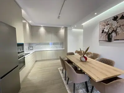 Apartament 2+1 me qera në Rruga Lef Sallata, Vlorë, 100 m². Foto 6 nga 12