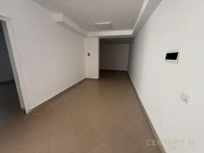 Commercial space for sale in Shkolla e Baletit, Tirana, 306 m². Photo 5 of 8