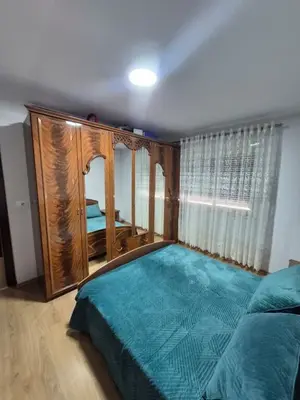Apartament 3+1 me qera në Myslym Shyri, Tiranë, 130 m². Foto 10 nga 12