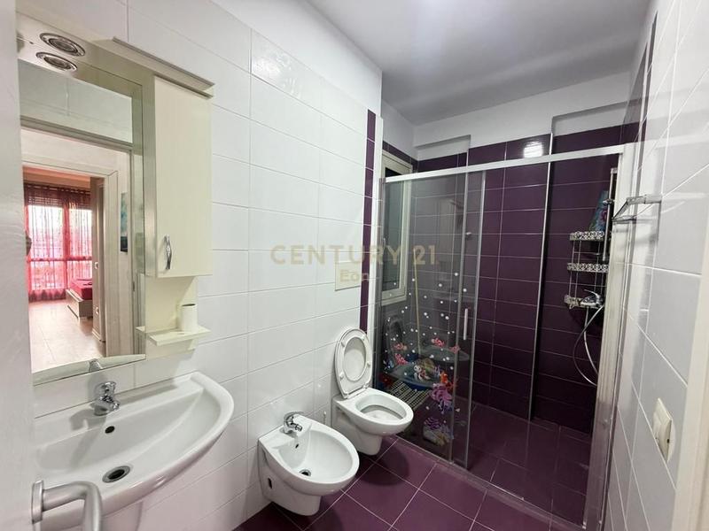 Apartament 2+1 me qera në Ujësjellës Kanalizime, Durrës, 100 m². Foto 10 nga 12