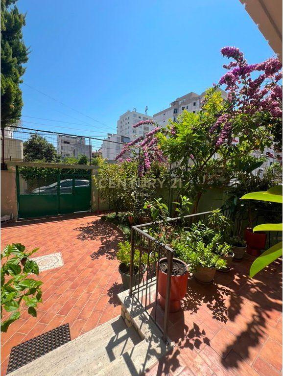 Vilë në shitje në Ish Rajoni I Policise, Durrës, 260 m². Foto 8 nga 10