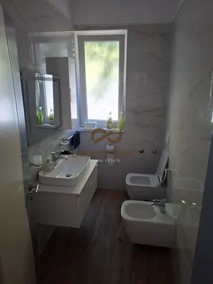 Villa in affitto a Blloku, Tirana, 200 m². Foto 8 di 12