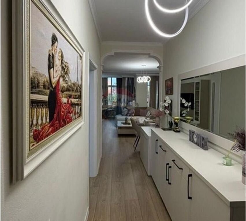 Apartment for rent in Bulevardi Bajram Curri, Tirana, 106 m²