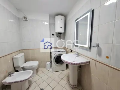 Apartament 2+1 me qera në Rruga e Kavajës, Tiranë, 115 m². Foto 6 nga 7