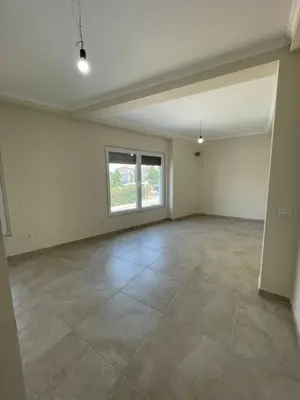 Commercial space for rent in Tregu Industrial, Durrës, 70 m². Photo 4 of 5
