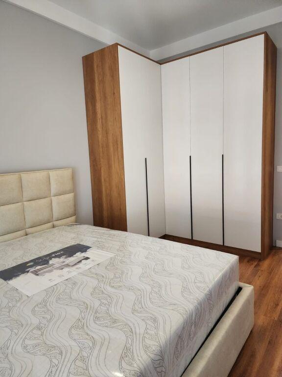 Apartament 1+1 me qera në Kompleksi Delijorgji, Tiranë, 76 m². Foto 6 nga 7