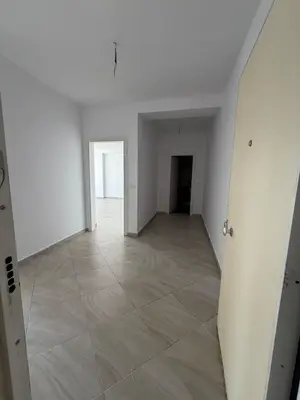 Apartament 1+1 në shitje në Rruga e Kavajës, Tiranë, 71 m². Foto 5 nga 7