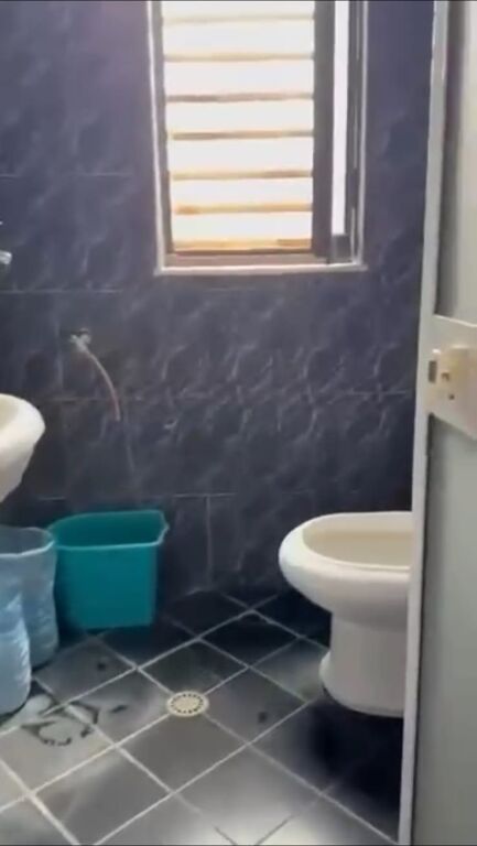 Apartment 2+1 for sale in Rruga e Barrikadave, Tirana, 62 m². Photo 2 of 3