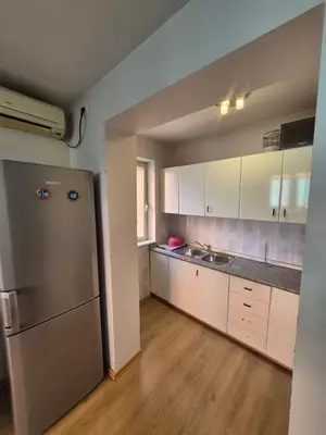 Apartament 3+1 me qera në Myslym Shyri, Tiranë, 130 m². Foto 3 nga 12