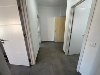 Apartament 2+1 me qera në Sheshi Pranvera, Durrës, 85 m². Foto 6 nga 7
