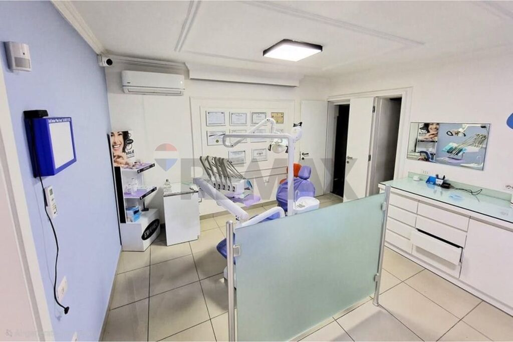 Shop for sale in Rruga Myslym Keta, Tirana, 37 m². Photo 3 of 3