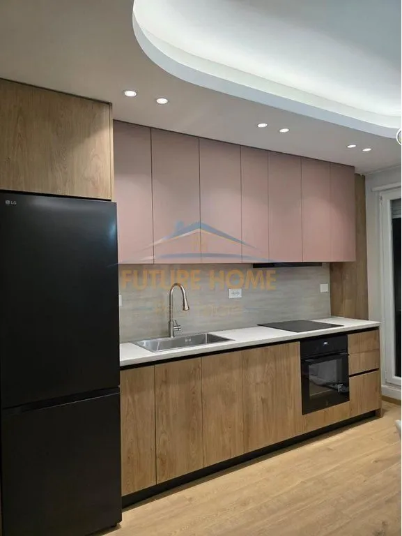 Penthouse 2+1 në shitje në Bulevardi Zhan D’Ark, Tiranë, 295 m². Foto 1 nga 12