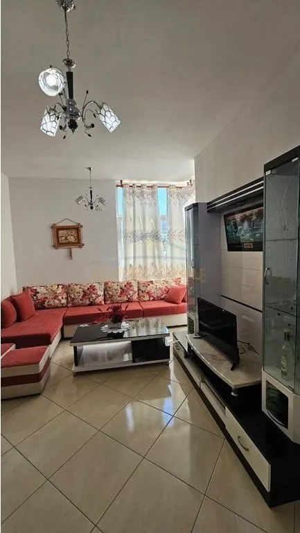 Apartament 3+1 me qera në Rruga Aleksander Goga, Durrës, 117 m². Foto 1 nga 9