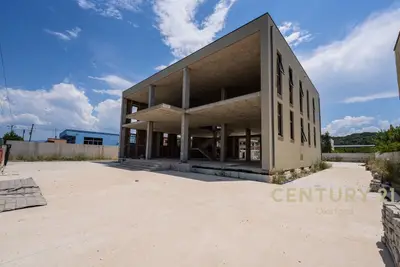 Ambient biznesi në shitje në Marikaj, Tiranë, 3 200 m². Foto 7 nga 12