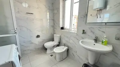 Garsoniere me qera në Bulevardi Zhan D’Ark, Tiranë, 126 m². Foto 8 nga 9