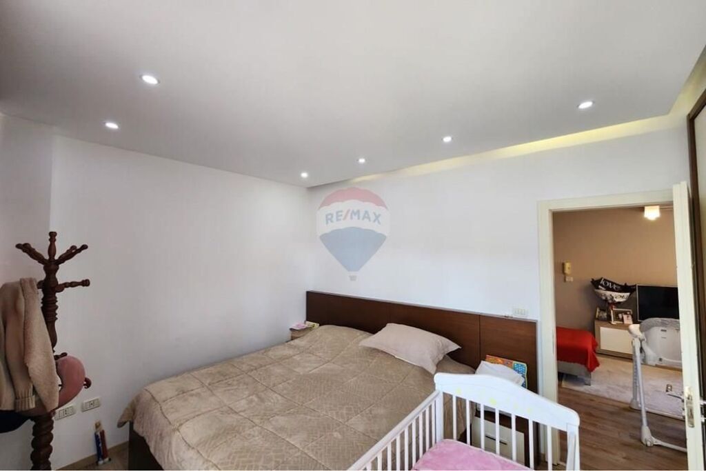 Appartamento in vendita a Rruga Irfan Tomini, Tirana, 74 m². Foto 2 di 3
