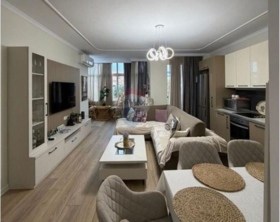 Apartment for rent in Bulevardi Bajram Curri, Tirana, 106 m². Photo 3 of 3