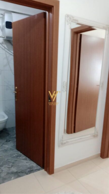 Apartament 1+1 me qera në Yzberisht, Tiranë, 70 m². Foto 2 nga 3