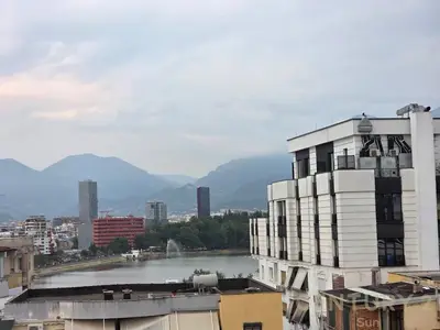 Appartamento 2+2 in affitto a Kopshti Botanik Zoologjik, Tirana, 108 m². Foto 6 di 9