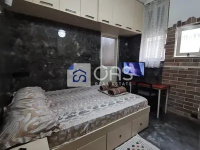 Apartament 1+1 me qera në 5 Maj, Tiranë, 50 m². Foto 3 nga 4
