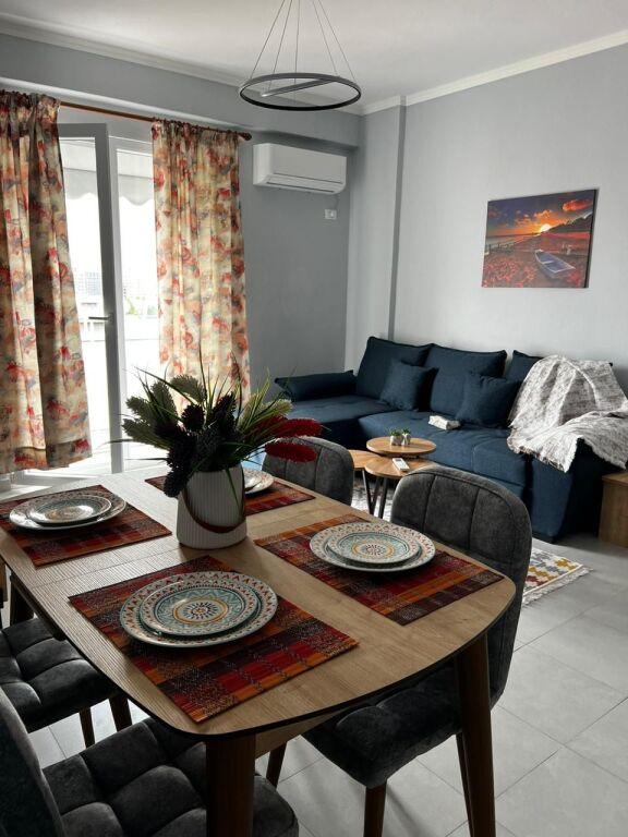 Appartamento 1+1 in affitto a Rruga Zihni Sako, Tirana, 60 m²