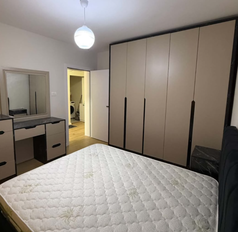 Apartment 2+1 for rent in Medreseja, Tirana, 95 m². Photo 2 of 3