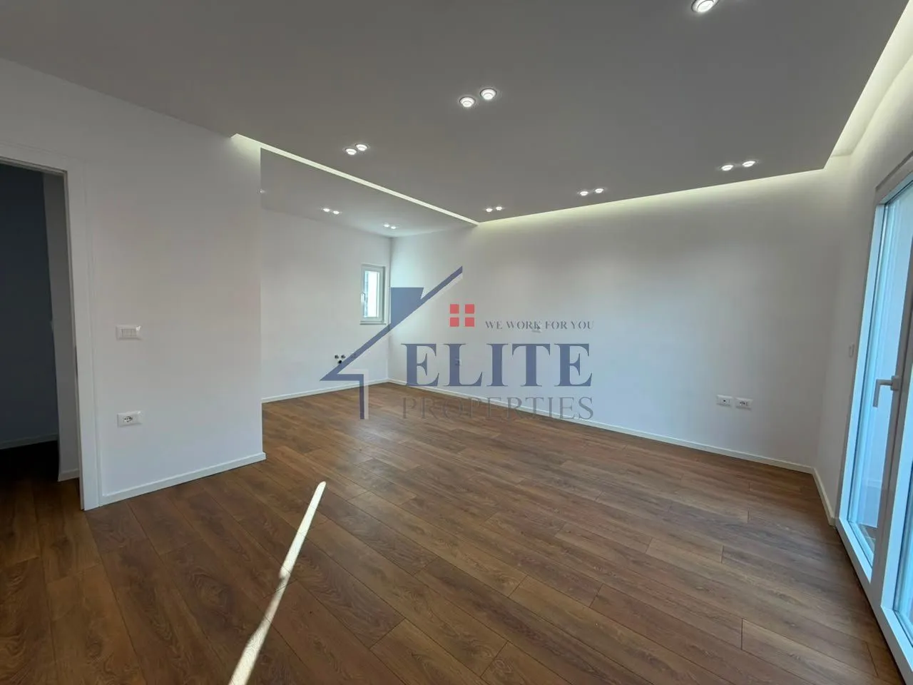 Apartament 2+1 në shitje në Rruga Haxhi Dalliu, Tiranë, 75 m². Foto 1 nga 11