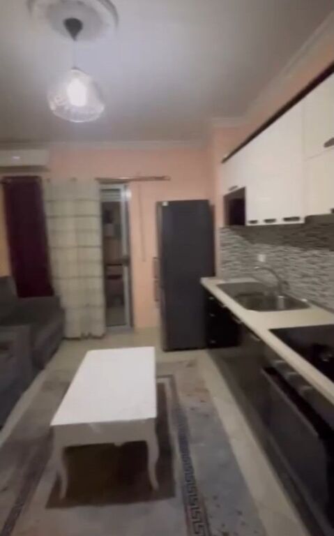 Apartment 1+1 for rent in Kombinat, Tirana, 60 m². Photo 1 of 3