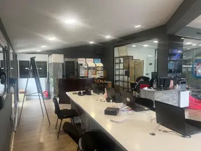 Locale commerciale in affitto a Tregu Elektrik, Tirana, 250 m². Foto 2 di 12