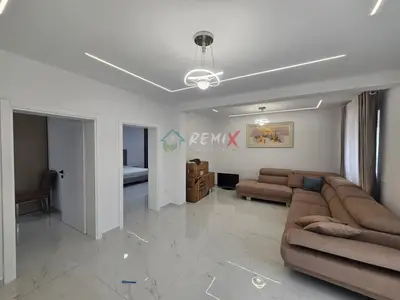 Appartamento 2+1 in affitto a Rruga Faik Konica, Durazzo, 100 m². Foto 4 di 12