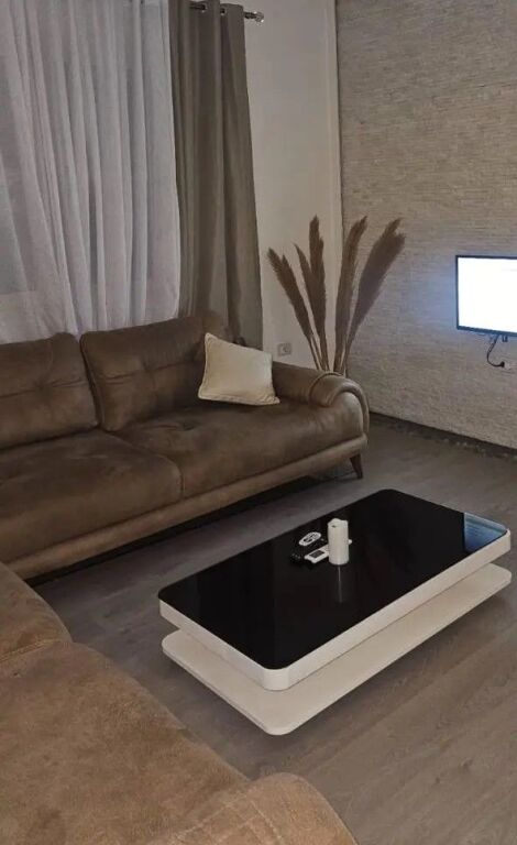 Appartamento 1+1 in affitto a Globe, Tirana, 85 m². Foto 3 di 3