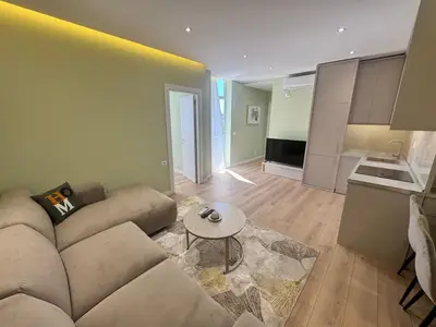 Apartament 2+1 në shitje në Myslym Shyri, Tiranë, 75 m². Foto 7 nga 9