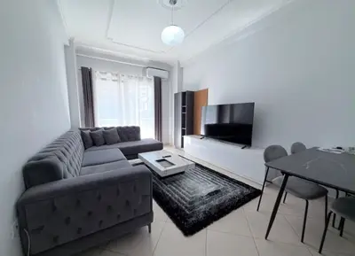 Apartament 2+1 në shitje në Komuna e Parisit, Tiranë, 115 m². Foto 2 nga 12
