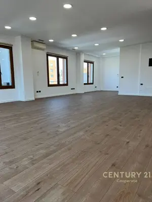 Zyrë me qera në Hilton Garden Inn, Tiranë, 430 m². Foto 4 nga 4