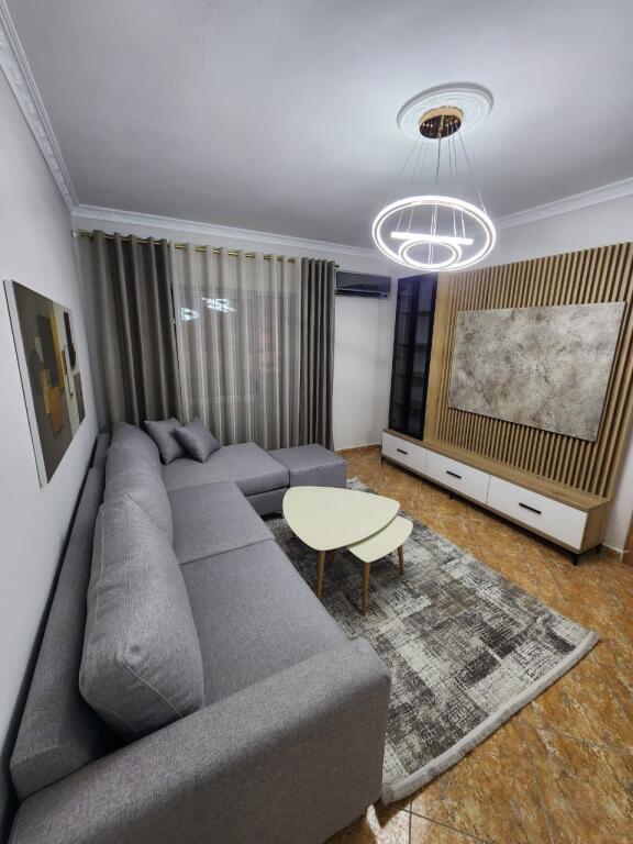 Apartament 2+1 në shitje në Lagja 13, Durrës, 90 m². Foto 2 nga 12