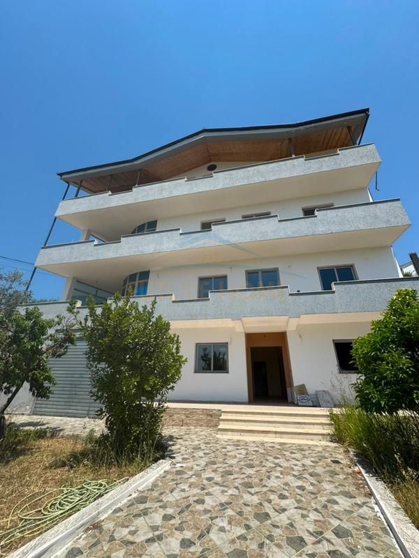 Villa for sale in Tufinë, Tirana, 637 m²