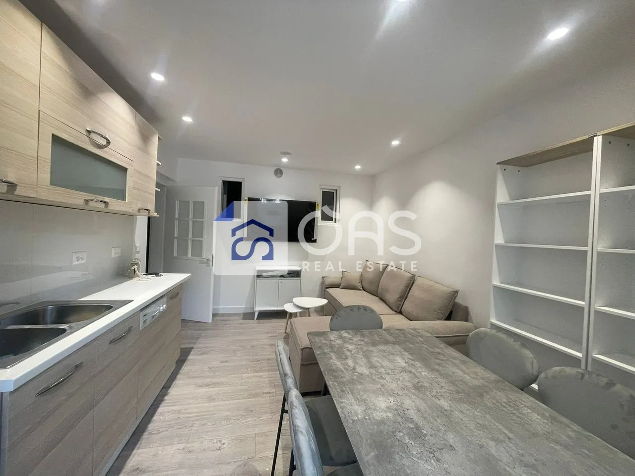 Apartament 1+1 me qera në Harry Fultz, Tiranë, 55 m². Foto 1 nga 9