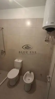 Apartament 2+1 me qera në Rruga Jahja Ballhysa, Durrës, 98 m². Foto 1 nga 12