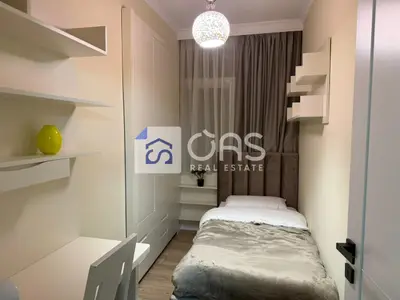 Apartament 3+1 me qera në Blloku, Tiranë, 92 m². Foto 4 nga 7
