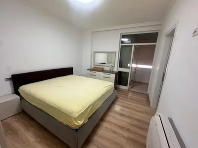 Apartament 3+1 me qera në Pazari i Ri, Tiranë, 120 m². Foto 3 nga 5