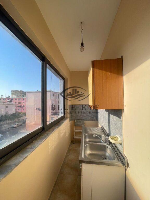 Apartament 1+1 në shitje në Rruga Kristo Sotiri, Durrës, 59 m². Foto 3 nga 8
