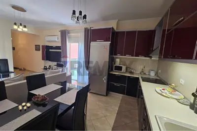 Apartament 1+1 me qera në Rruga Misto Mele, Vlorë, 110 m². Foto 7 nga 9