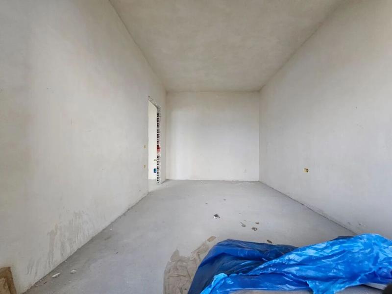 Apartament 1+1 në shitje në Ruga mitat hoxha, Sarandë, 87 m². Foto 3 nga 11