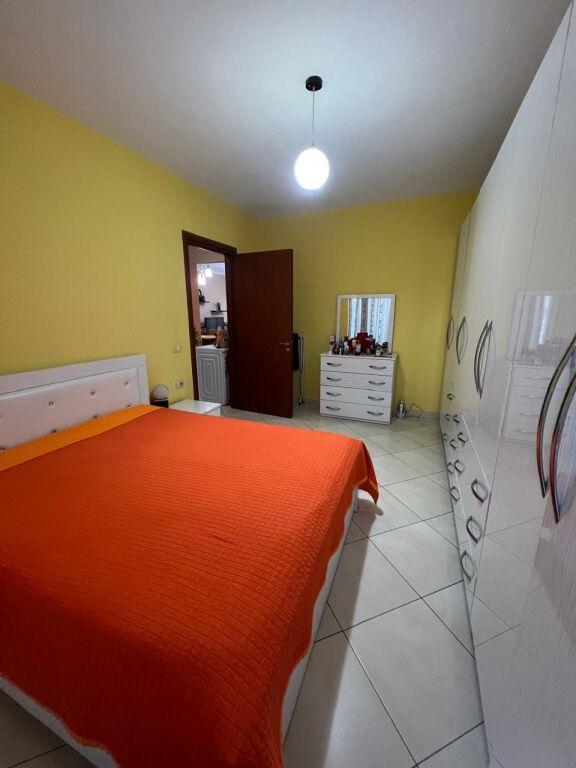 Apartament 2+1 në shitje në Komuna e Parisit, Tiranë, 90 m². Foto 12 nga 12
