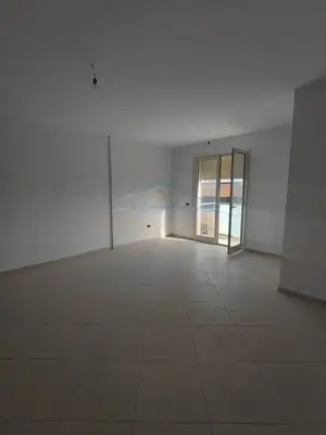 Apartament 2+1 në shitje në Vila e Zogut, Durrës, 120 m². Foto 2 nga 6