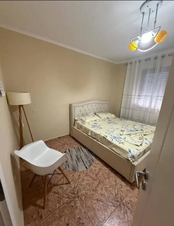 Appartamento 2+1 in affitto a Xhamlliku, Tirana, 90 m². Foto 1 di 3