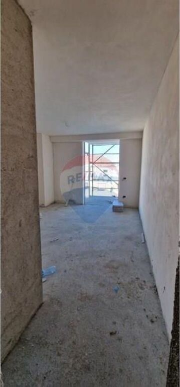 Studio for sale in Ali Demi, Tirana, 49 m². Photo 2 of 3